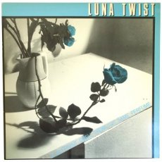 Luna Twist